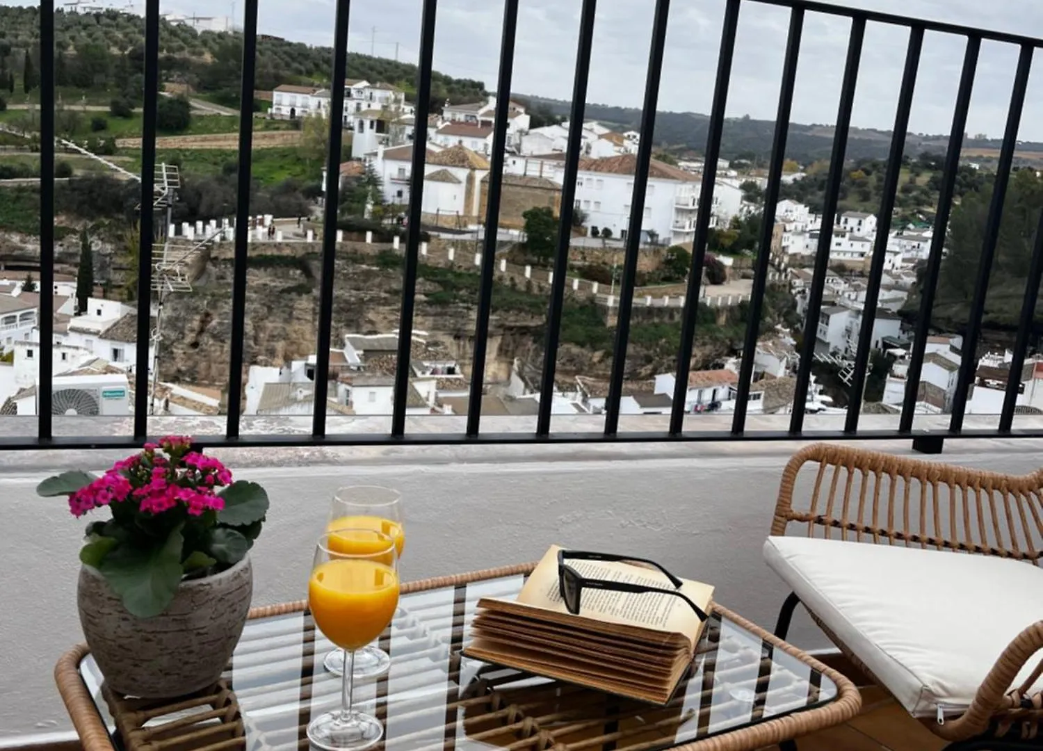Holiday home Casa Rural Abril Setenil De Las Bodegas Spain